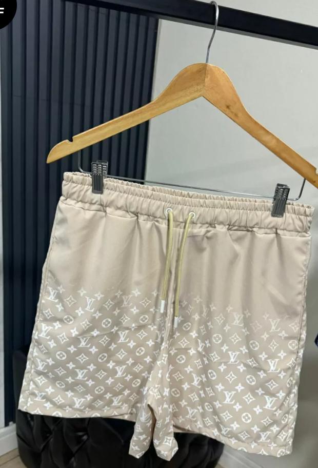 Bermuda branca Louis Vuitton