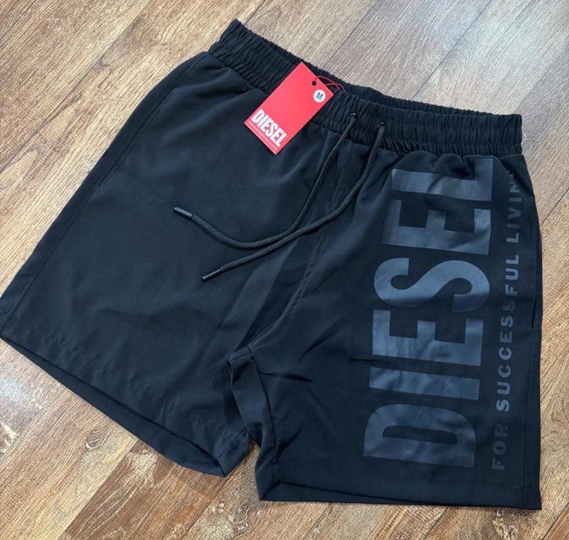 Bermuda preta Diesel